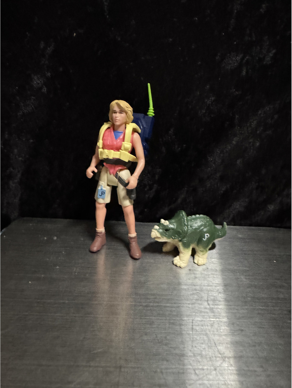 Vintage 93 Jurassic Park DR. Ellie Sadler series 1 Action Figure w/ Triceratops